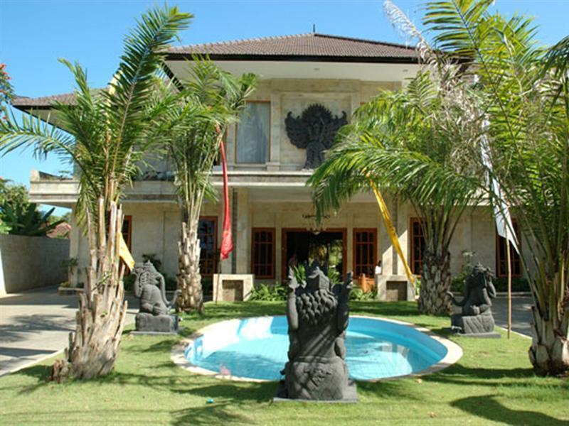Oyo 2334 Melka Excelsior Hotel Singaraja Exterior foto