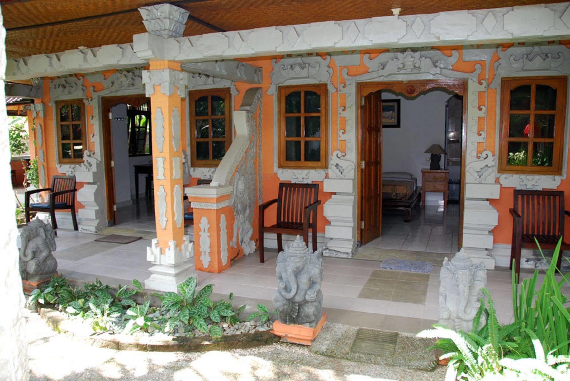 Oyo 2334 Melka Excelsior Hotel Singaraja Exterior foto