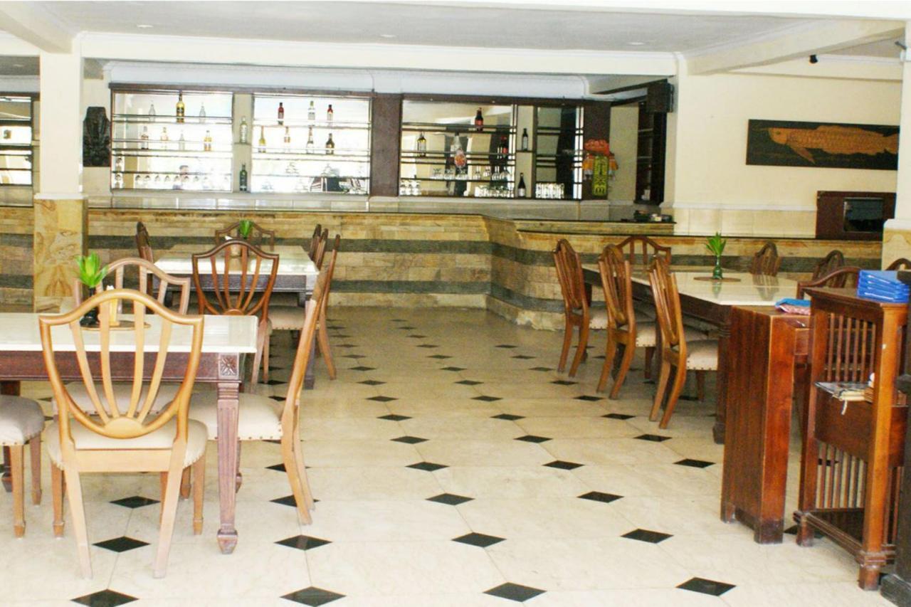 Oyo 2334 Melka Excelsior Hotel Singaraja Exterior foto